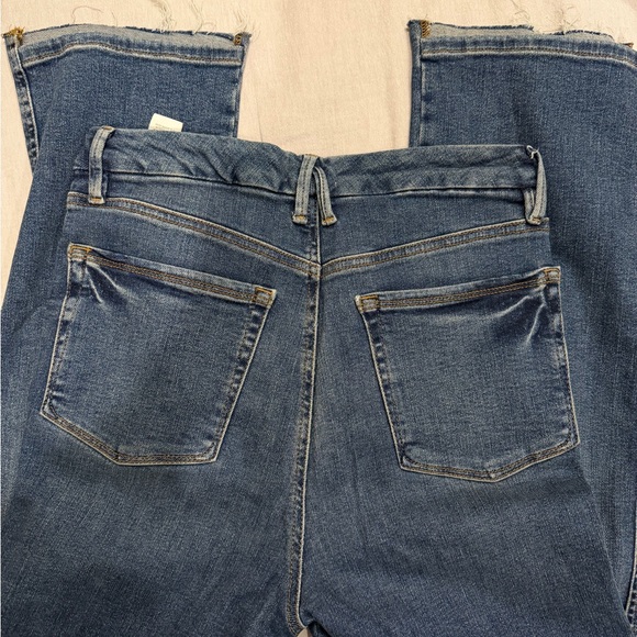 Good American Curve Straight Leg Jeans - Picture 4 of 4